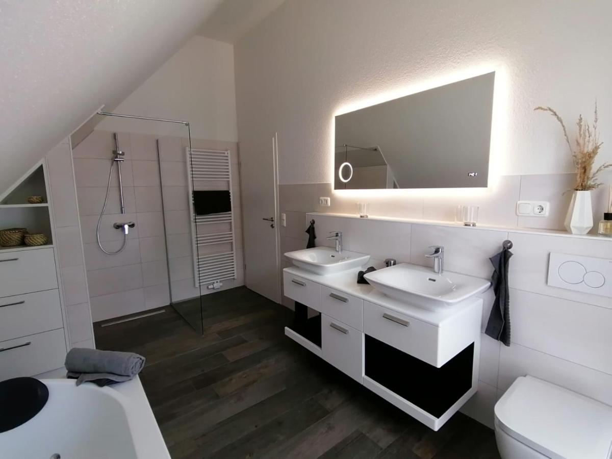 Apartment Meerglück - Fachwerkhaus Für 2-6 Personen, Ideal Mit Pferd Und Hund! *